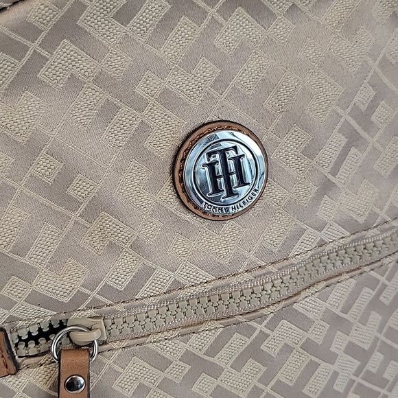 Tommy Hilfiger mini backpack logo print - tan - Picture 2 of 14